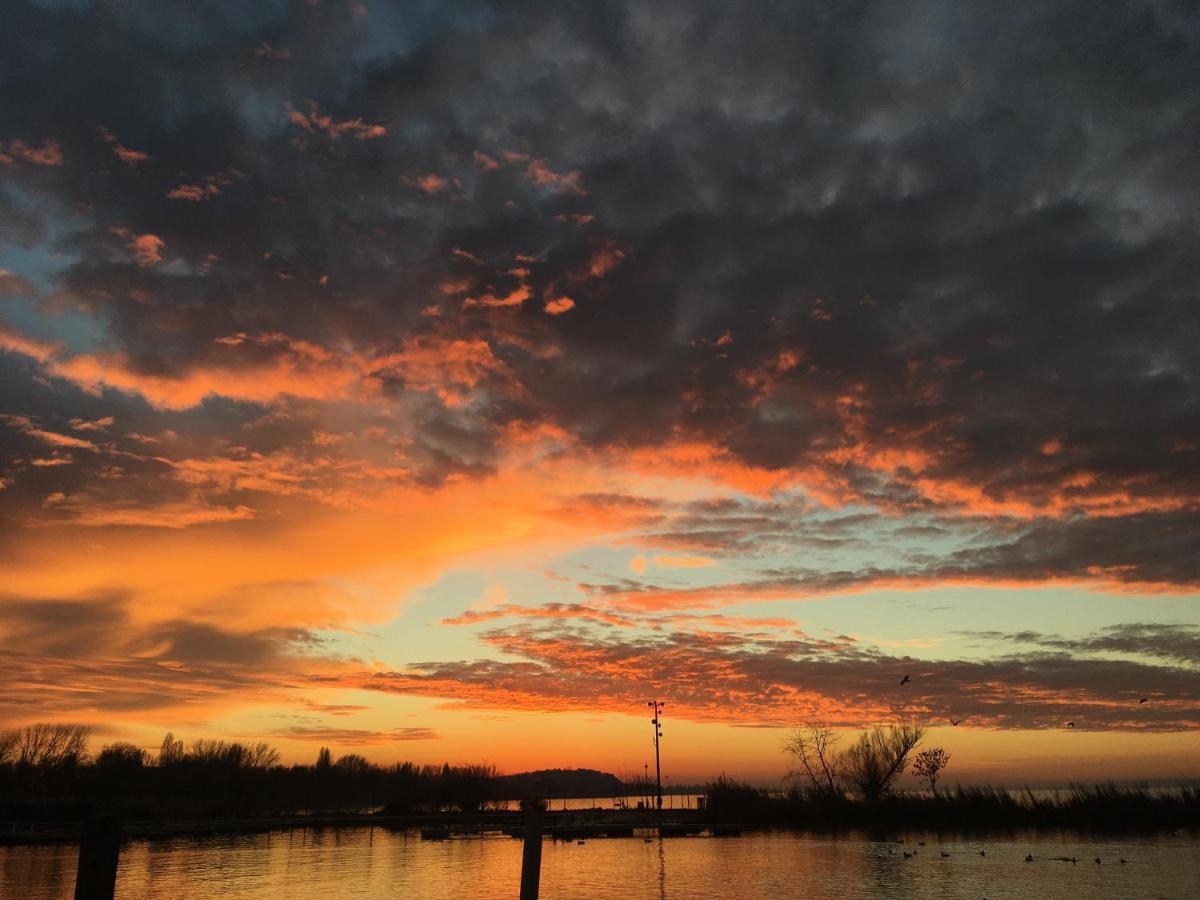 Balatonlelle Apartmanhaz Luaran gambar